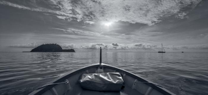 Luci ed ombre, isola Gallinara (Ph: Franco Galatolo)