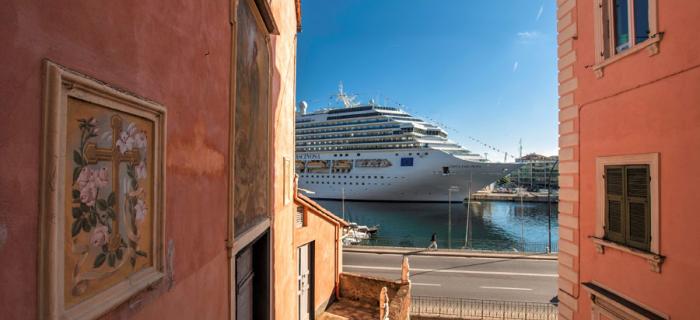 Cappella via Santa Lucia, Savona (Ph: Franco Galatolo)