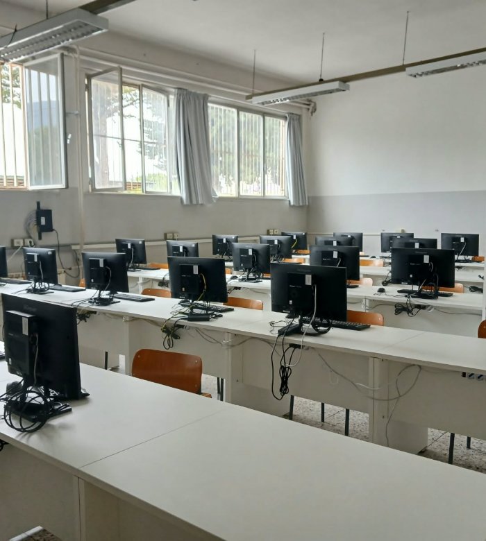Campochiesa, la Provincia al lavoro per restituire nuovi spazi agli studenti dell'Itis Galilei Campochiesa, la Provincia al lavoro per restituire nuovi spazi agli studenti dell'Itis Galilei