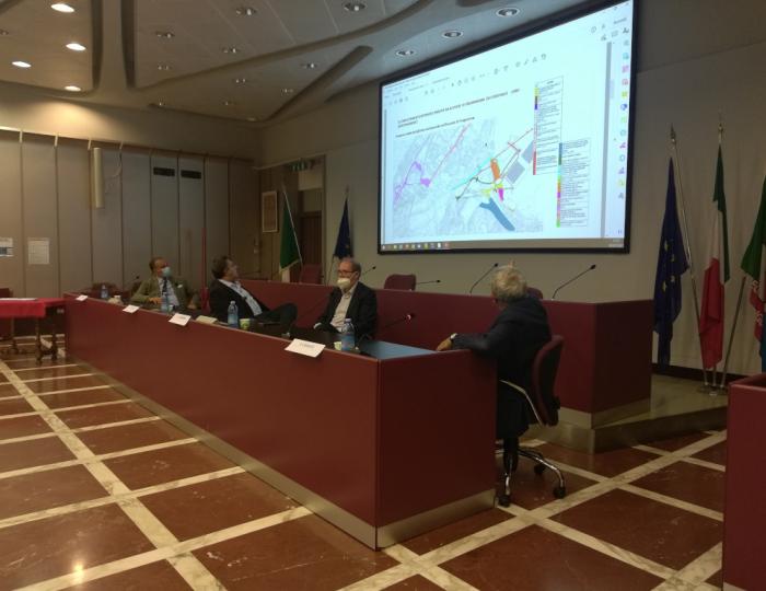 Masterplan del Sistema Portuale Savonese: sottoscrizione e presentazione del documento di indirizzo strategico per il sistema portuale Savona-Vado Ligure Masterplan del Sistema Portuale Savonese: sottoscrizione e presentazione del documento di indirizzo strategico per il sistema portuale Savona-Vado Ligure