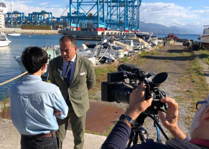 Intervista della China Central Television al Presidente della Provincia di Savona Pierangelo Olivieri Intervista della China Central Television al Presidente della Provincia di Savona Pierangelo Olivieri