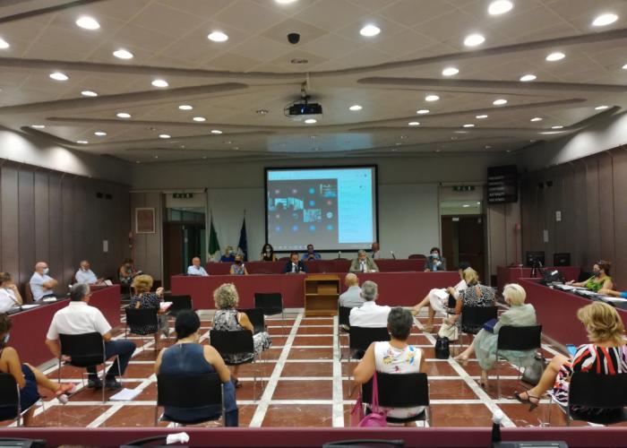 Provincia di Savona: scuole e trasporto pubblico i temi caldi dell'incontro di oggi a Palazzo Nervi Provincia di Savona: scuole e trasporto pubblico i temi caldi dell'incontro di oggi a Palazzo Nervi