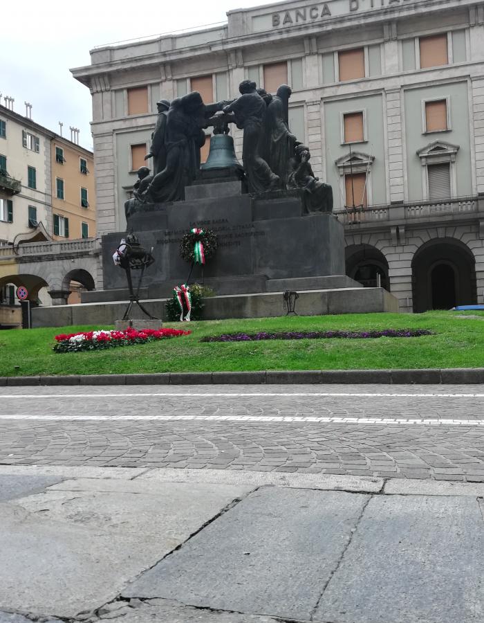 Savona Piazza Mameli, monumento ai Caduti (Ph: Provincia di Savona)
