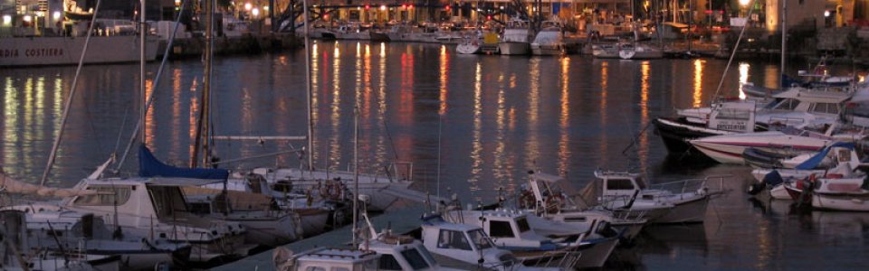 Riflessi nel porto (Ph: Massimo Cilloni)