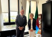 Primo incontro tra il Presidente della Provincia Pierangelo Olivieri e il nuovo Prefetto di Savona Dott.ssa Grazia La Fauci Primo incontro tra il Presidente della Provincia Pierangelo Olivieri e il nuovo Prefetto di Savona Dott.ssa Grazia La Fauci